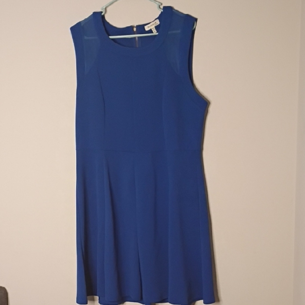 Elegant Blue Sleeveless Dress